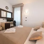 Antica فندق 3*