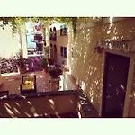 Antica مايوري