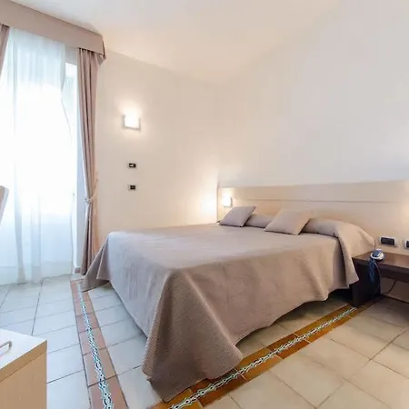 Antica 3* Maiori