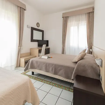 Antica 3*