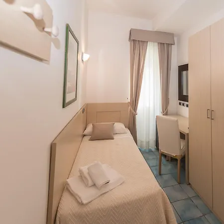 Hotel Antica 3*